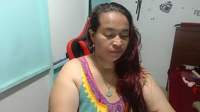 NatalySexxxMilk online show from December 2025 06:12:02 AM