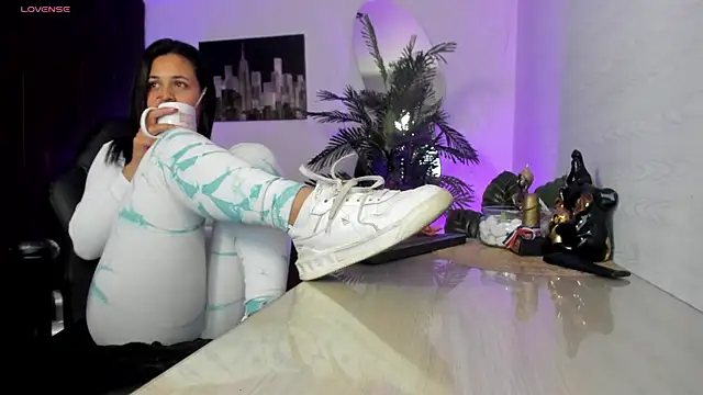 Amaia Bushida online show from November 2025 02:28:02 AM