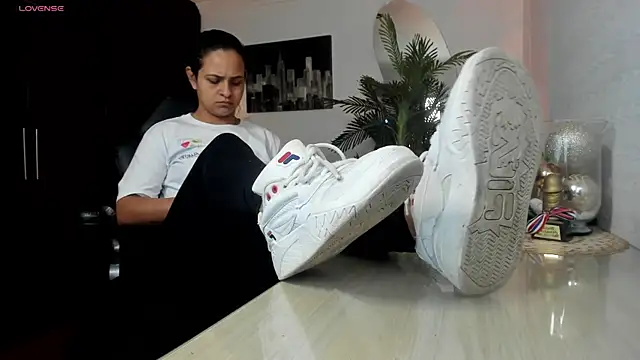 Amaia Bushida online show from December 2025 02:38:01 AM