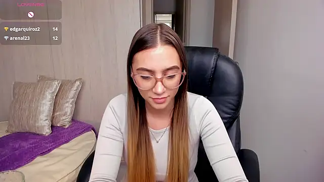 StacyConner online show from September 2025 08:33:01 PM