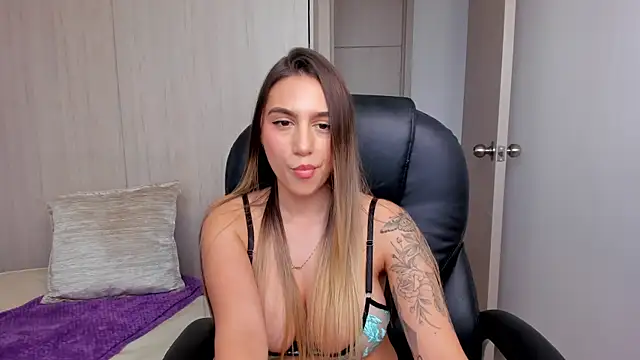 StacyConner online show from September 2025 06:47:01 PM