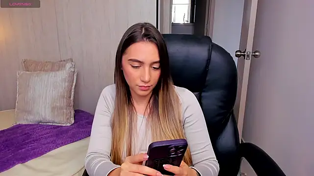 StacyConner online show from November 2025 08:24:02 PM