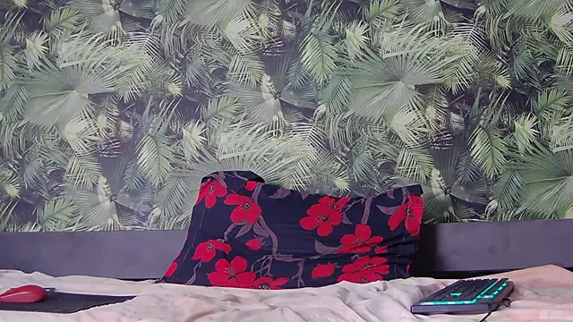 Snapshot of Alison_Drew chatting on December 2025 10:11:02 PM Alison Drew online show from December 2025 10:11:02 PM