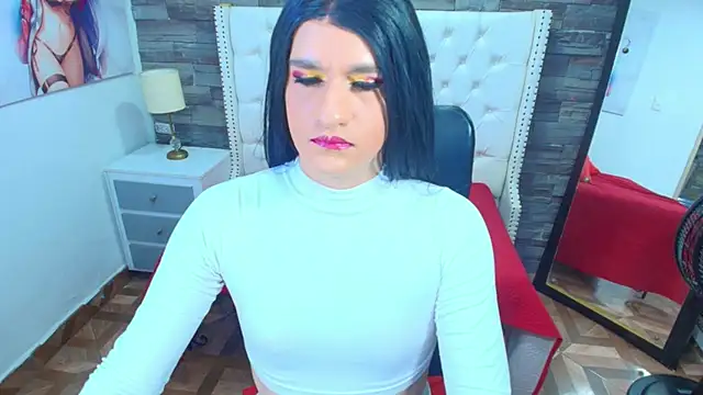TRINY TS online show from April 2026 08:59:02 PM