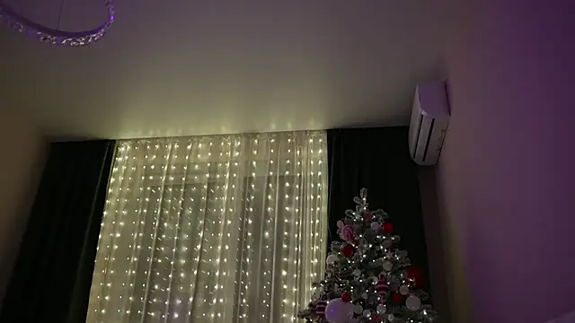 CatchMe1 online show from January 2026 02:46:01 PM