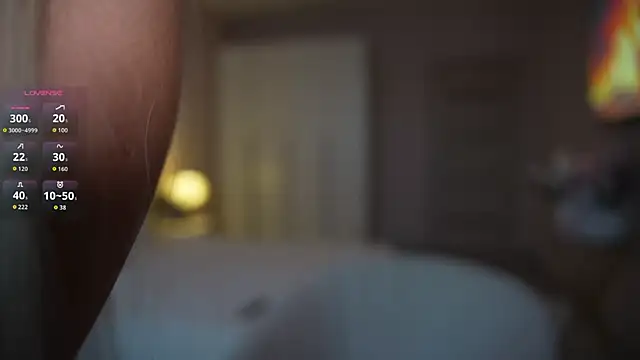 CatchMe1 online show from November 2025 05:36:01 AM