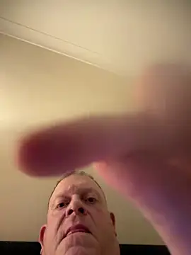 Dannyboy1430 online show from December 2025 10:10:02 PM