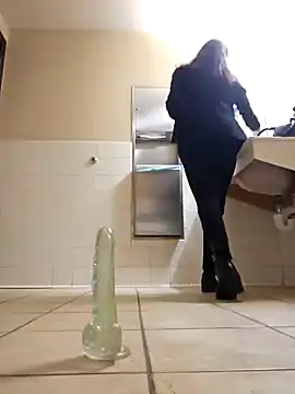 Nikkierosee online show from March 2025 06:14:02 AM