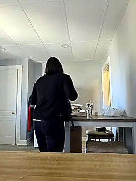 Nikkierosee online show from November 2025 04:44:02 PM