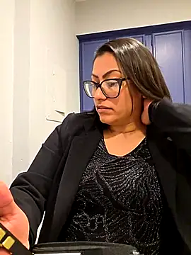 Snapshot of Nikkierosee chatting on January 2026 12:14:02 AM Nikkierosee online show from January 2026 12:14:02 AM