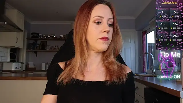 stripmequick online show from November 2025 10:37:01 AM