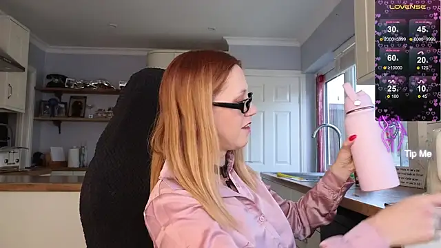 stripmequick online show from September 2025 09:23:02 AM