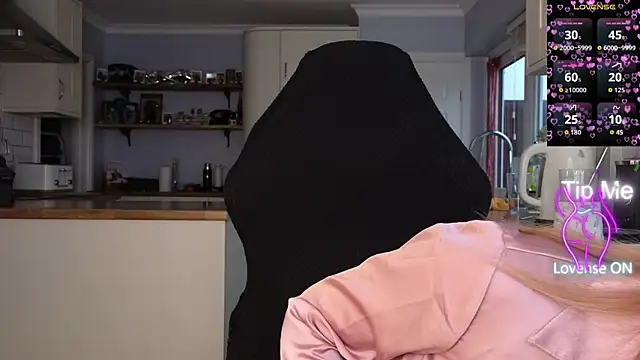 Snapshot of stripmequick chatting on February 2026 09:39:02 AM stripmequick online show from February 2026 09:39:02 AM