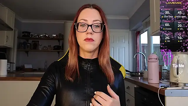 stripmequick online show from October 2025 01:23:01 PM