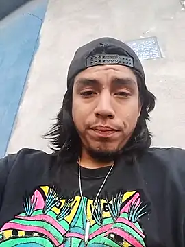 AlexAlejandro13 online show from March 2026 11:50:02 PM