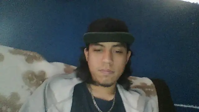 AlexAlejandro13 online show from February 2026 09:25:02 PM