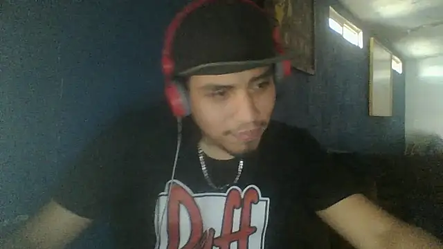 Snapshot of AlexAlejandro13 chatting on October 2025 07:02:01 PM AlexAlejandro13 online show from October 2025 07:02:01 PM