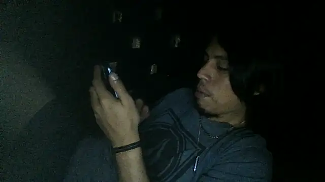 AlexAlejandro13 online show from March 2026 07:17:01 AM