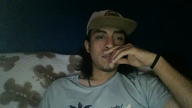 AlexAlejandro13 online show from February 2026 02:44:02 AM