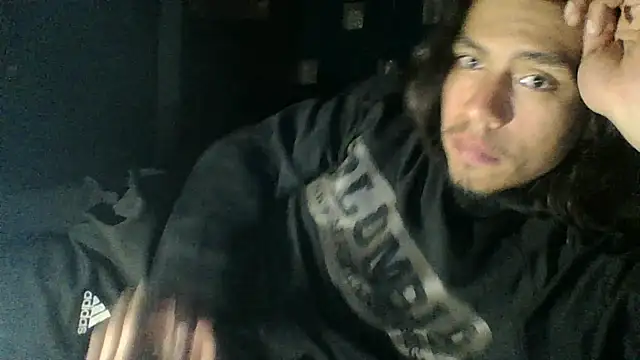 AlexAlejandro13 online show from April 2026 06:04:01 AM