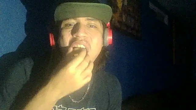AlexAlejandro13 online show from October 2025 05:06:01 AM