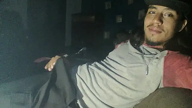 AlexAlejandro13 online show from April 2026 07:25:01 AM