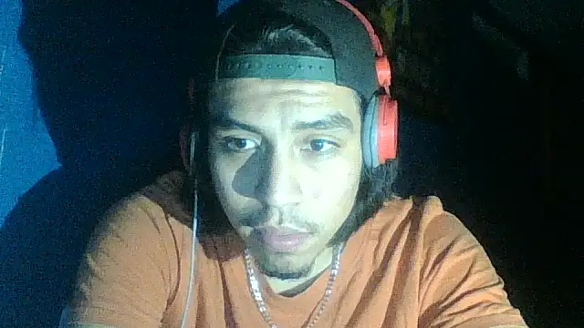 AlexAlejandro13 online show from October 2025 07:31:01 AM