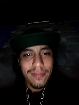 AlexAlejandro13 online show from December 2025 04:38:02 AM