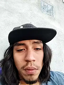 AlexAlejandro13 online show from March 2026 11:28:02 PM