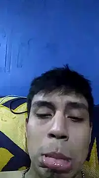 AlexAlejandro13 online show from December 2024 10:46:01 PM
