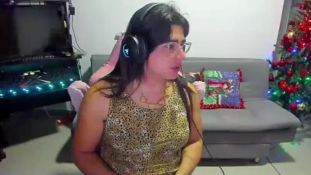 Snapshot of Khalifa_Gold chatting on December 2025 05:02:02 AM Khalifa Gold online show from December 2025 05:02:02 AM