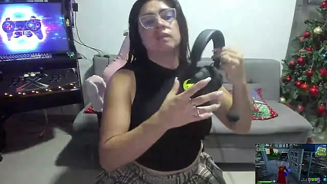 Snapshot of Khalifa_Gold chatting on November 2025 01:17:01 AM Khalifa Gold online show from November 2025 01:17:01 AM