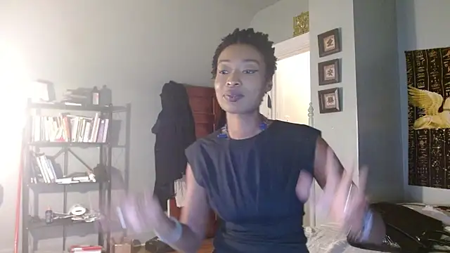 courtneyfmty online show from October 2025 04:51:01 PM