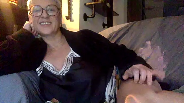 Snapshot of Kbimpakt chatting on December 2025 07:44:01 AM Kbimpakt online show from December 2025 07:44:01 AM