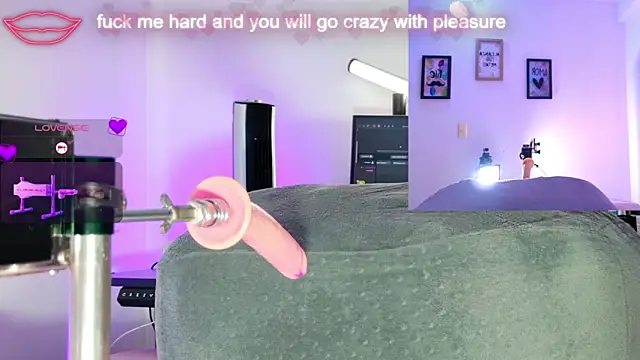 Scarlett-Smile online show from November 2025 06:08:02 PM