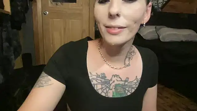 Snapshot of TeenyDoll chatting on June 2026 02:28:01 AM TeenyDoll online show from June 2026 02:28:01 AM