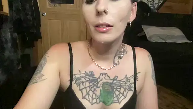 Snapshot of TeenyDoll chatting on June 2026 02:42:01 AM TeenyDoll online show from June 2026 02:42:01 AM