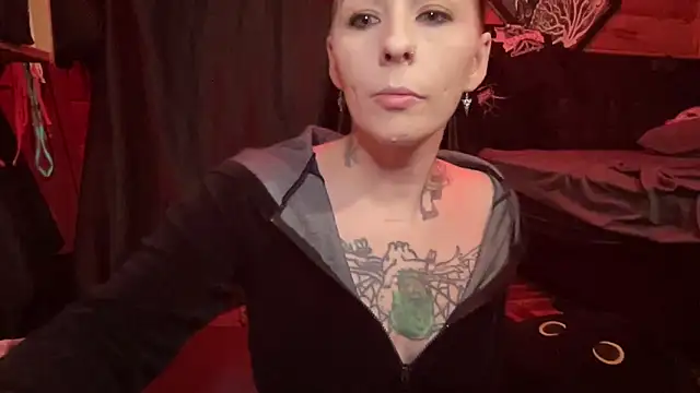 Snapshot of TeenyDoll chatting on October 2025 02:32:02 AM TeenyDoll online show from October 2025 02:32:02 AM