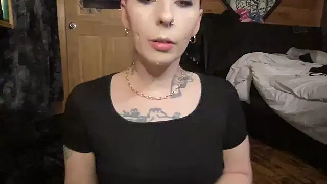 Snapshot of TeenyDoll chatting on May 2026 02:42:01 AM TeenyDoll online show from May 2026 02:42:01 AM
