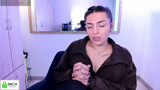 EricaVanderhill online show from July 2026 06:52:02 PM