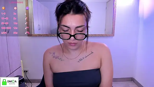 EricaVanderhill online show from May 2026 11:48:02 PM