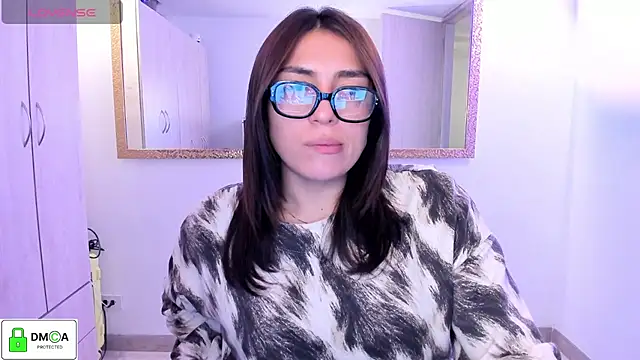EricaVanderhill online show from July 2026 10:28:01 PM