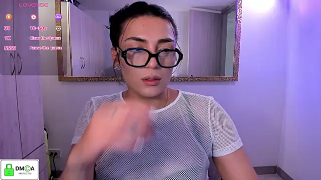 EricaVanderhill online show from May 2026 10:04:02 PM