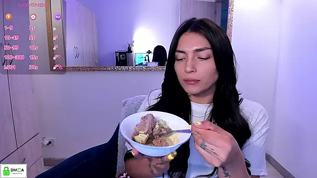 EricaVanderhill online show from December 2025 10:45:01 PM