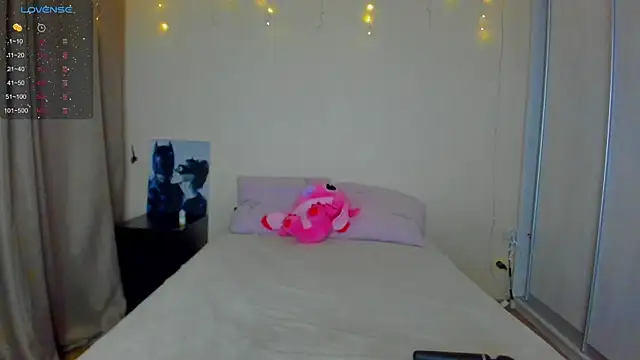 Snapshot of Bella_Foryou chatting on February 2025 12:38:01 PM Bella Foryou online show from February 2025 12:38:01 PM