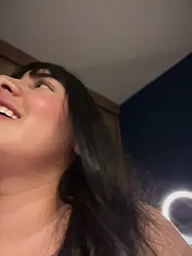 Roxxannne online show from May 2026 12:25:01 AM