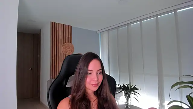 AnnieHallX online show from April 2026 09:12:01 PM