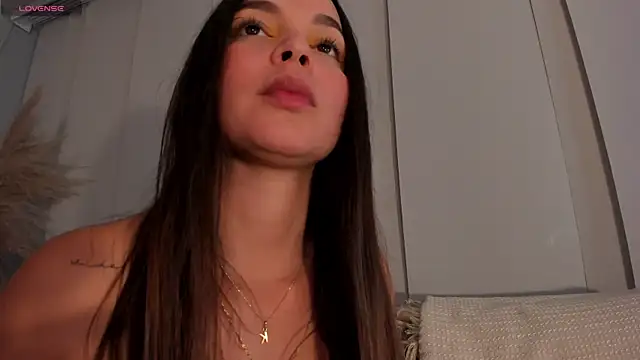 AnnieHallX online show from January 2025 10:41:01 PM