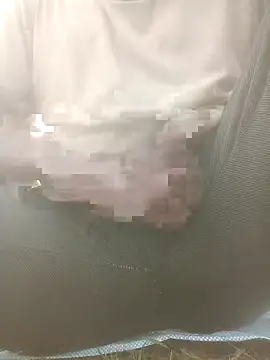 FinableKnee online show from October 2025 02:57:02 AM