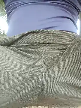 FinableKnee online show from October 2025 04:03:01 AM